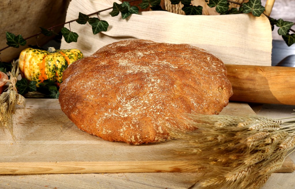 Kruh ispod peke 900g